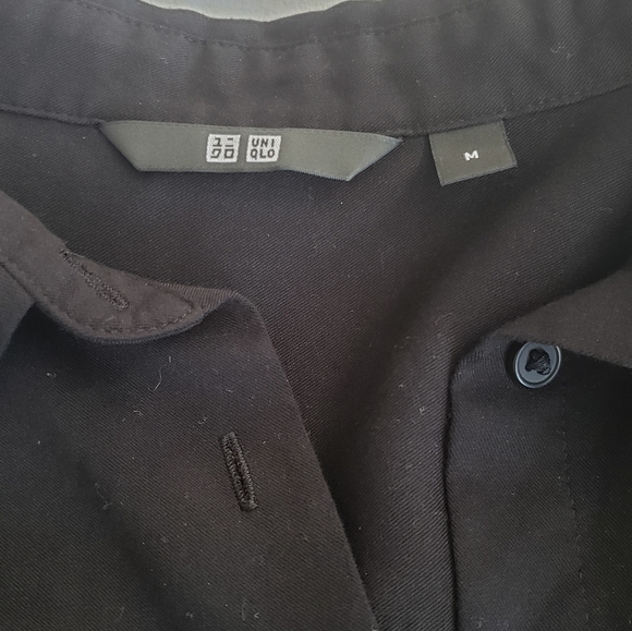 Black Uniqlo blouse - Picture 3 of 3